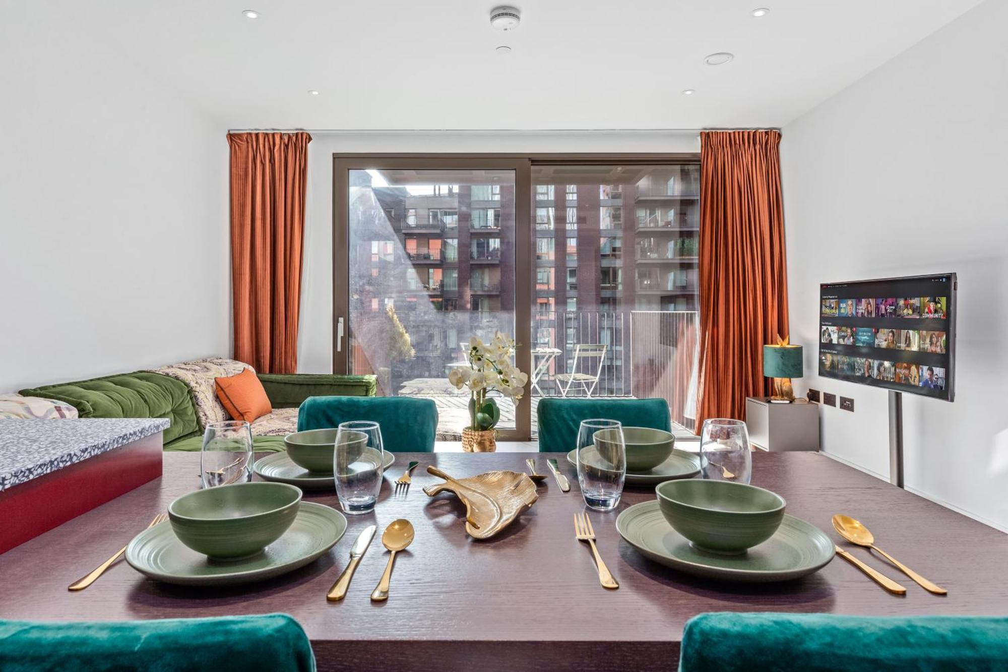 Central London Luxury: Garden View Flat with Balcony Apartment Exterior photo